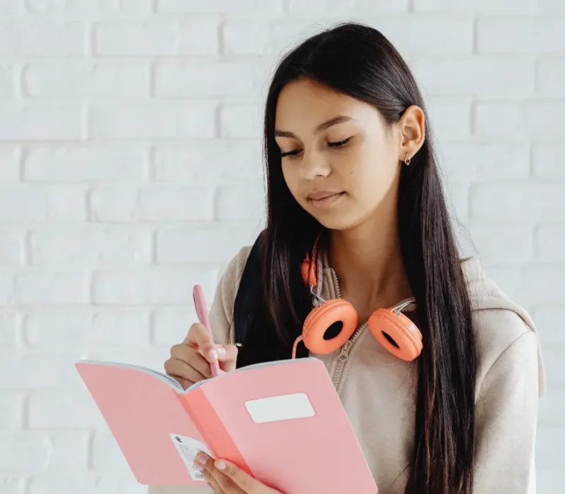Data Analysis Tips student is reading about the Data Analysis Tips for her mba project